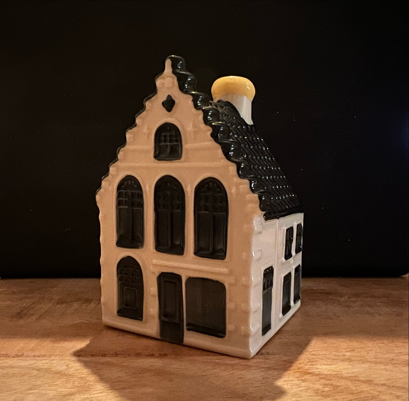 KLM huisje nummer 49, Ophalen of Verzenden, Zo goed als nieuw, 41 t/m 60, Gevuld