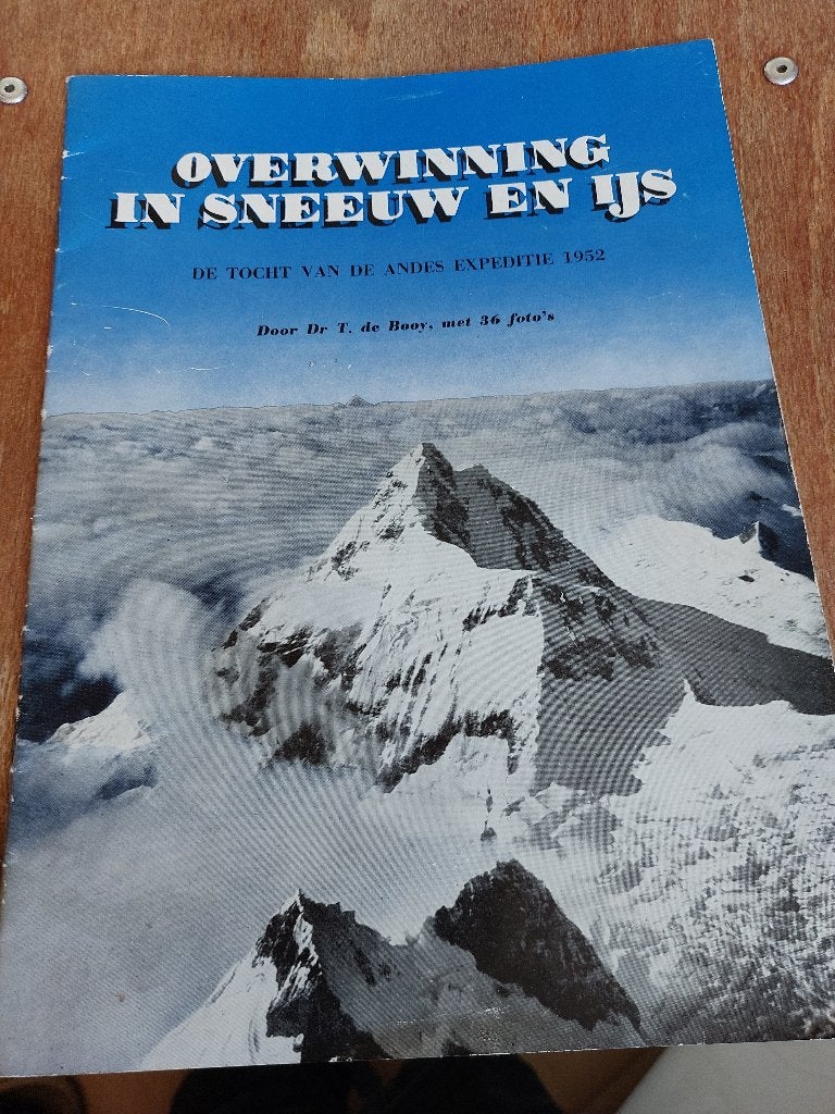 Overwinning in sneeuw en ijs (expeditie 1952), Boeken, Reisverhalen, Ophalen of Verzenden, Gelezen, Europa