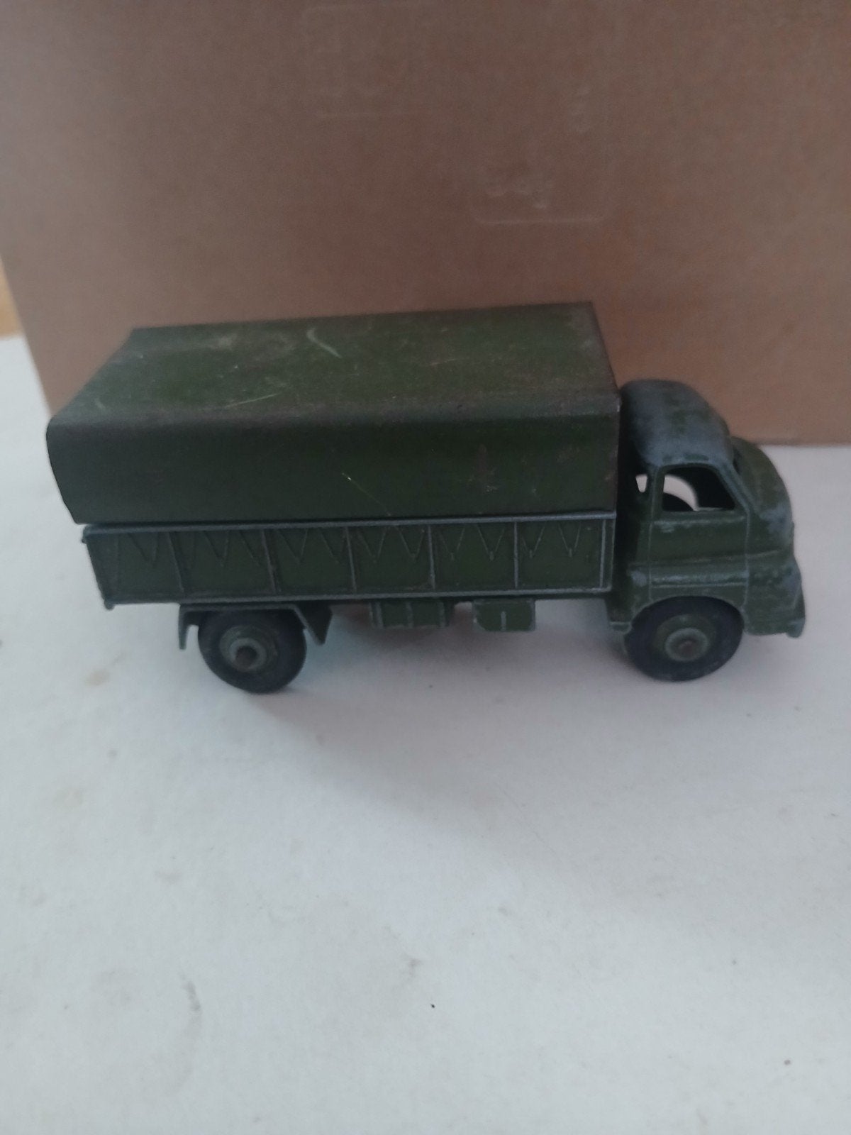 3-ton army Wagon bedford.  Dinky toys 621, Hobby en Vrije tijd, Modelauto's | 1:43, Ophalen of Verzenden, Gebruikt, Bus of Vrachtwagen