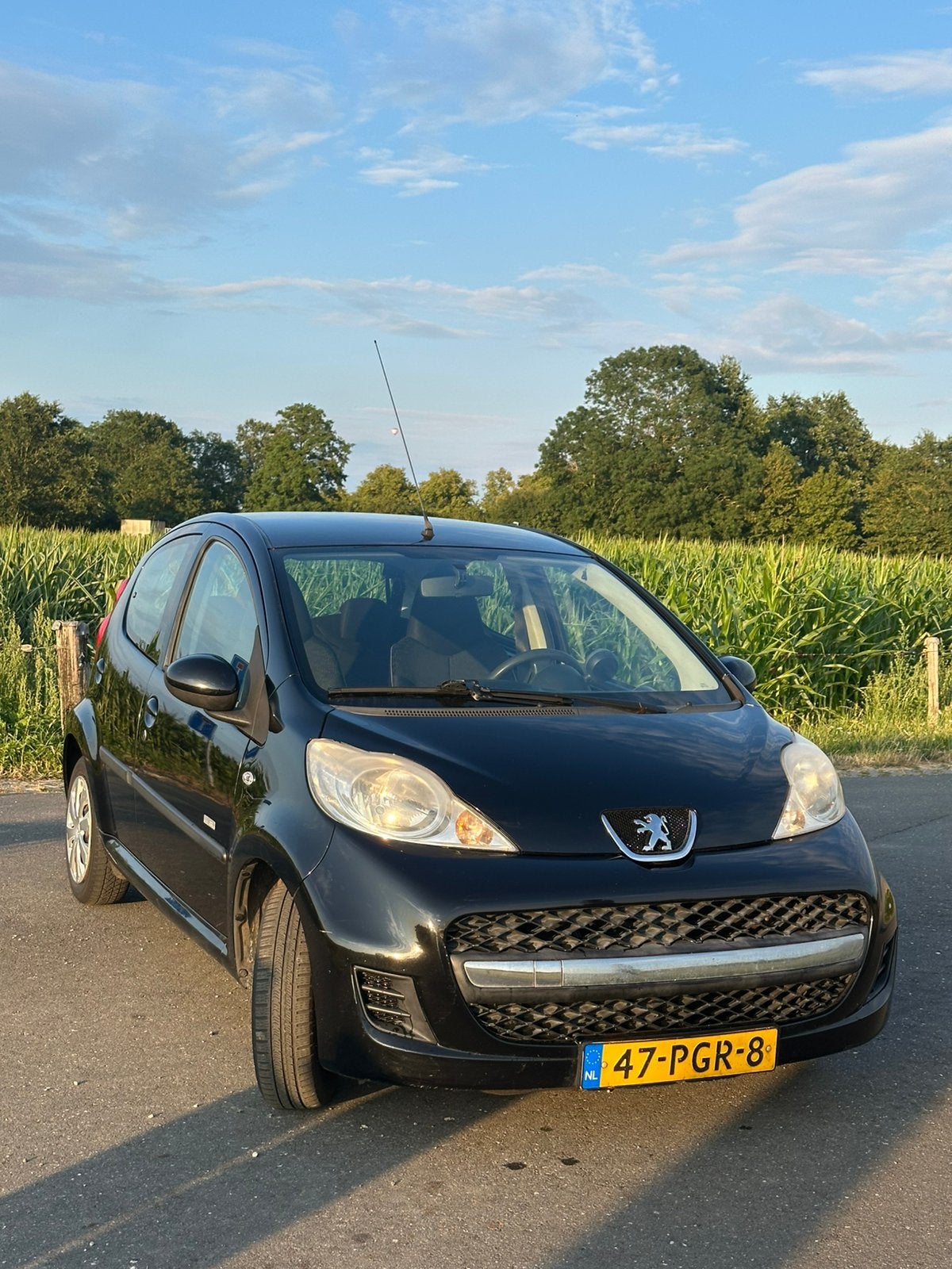 Peugeot 107 1.0 12V 5DR 2011 Zwart, Auto's, Voorwielaandrijving, 4 stoelen, Origineel Nederlands, Handgeschakeld