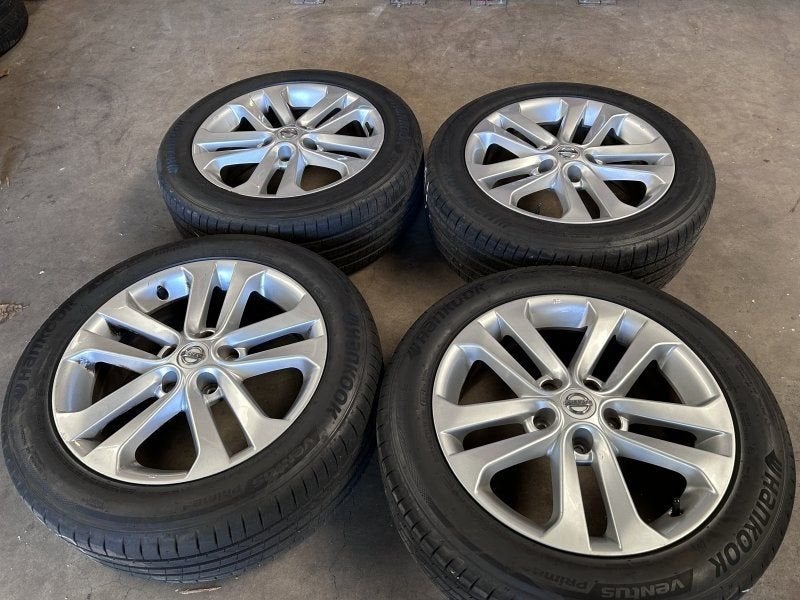 17 inch originele velgen + zomerbanden Nissan Juke, -, -, Banden en Velgen, 17 inch