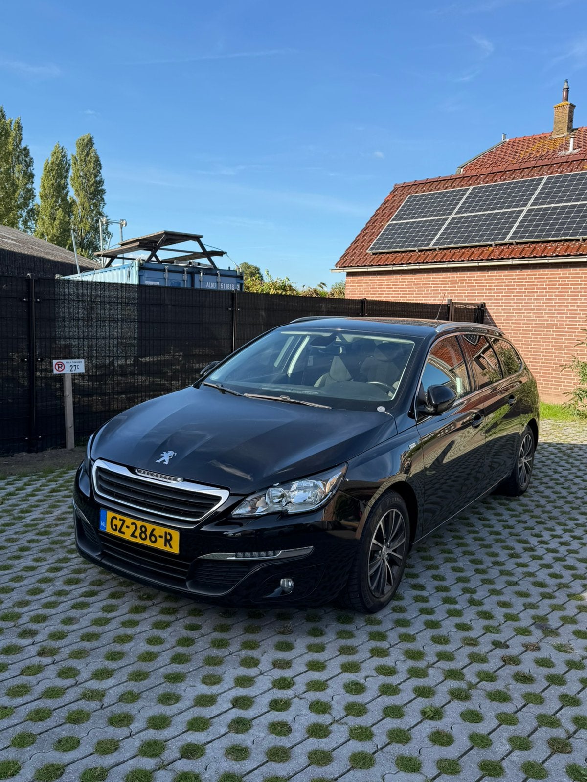 Foto 5 van Peugeot 308 1.2 E-thp 81KW/110PK SW 2015 Zwart