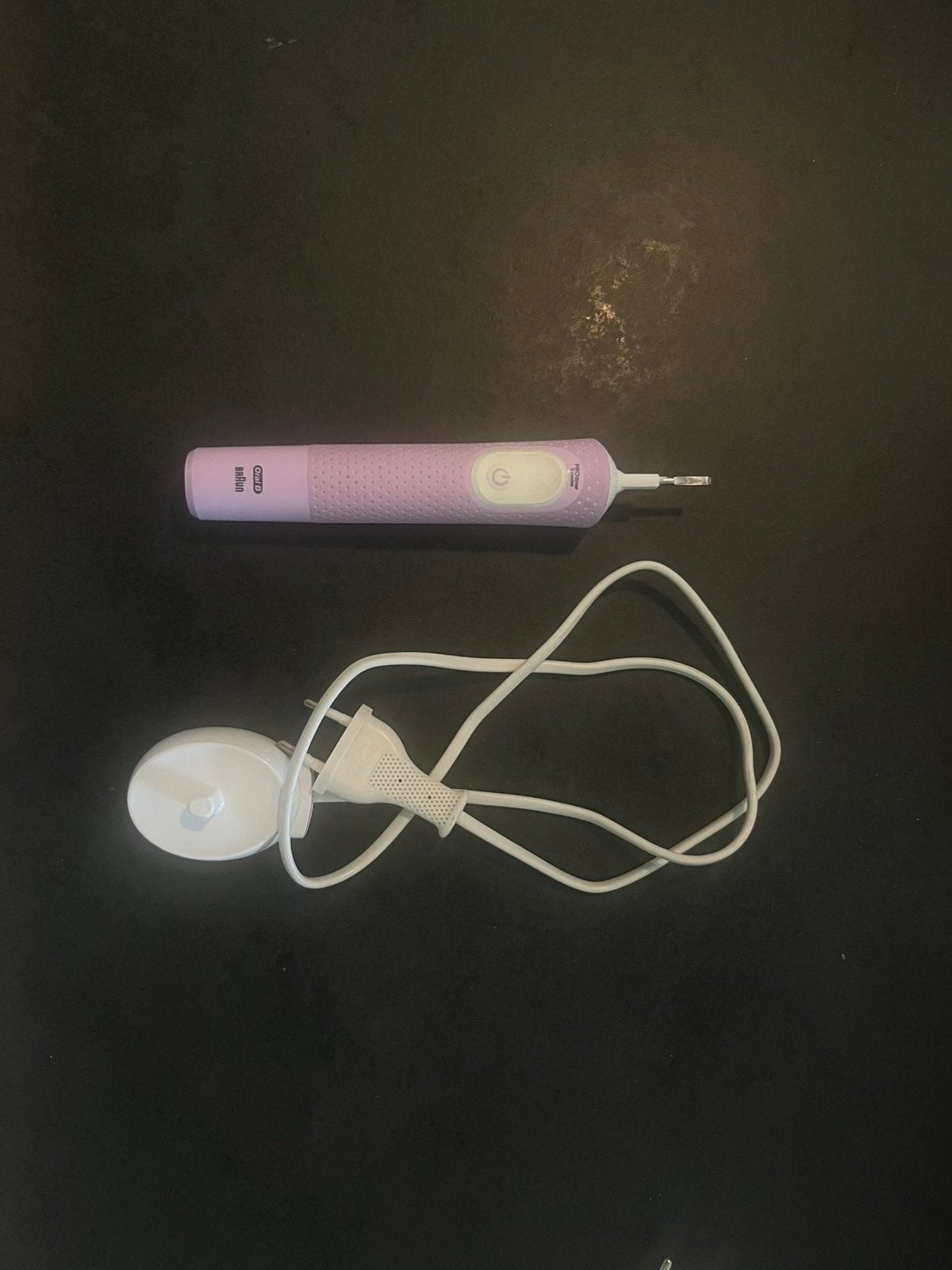 Gratis - Elektrische tandenborstel Oral B- PRO lila, Ophalen of Verzenden, Gebruikt, Overige typen