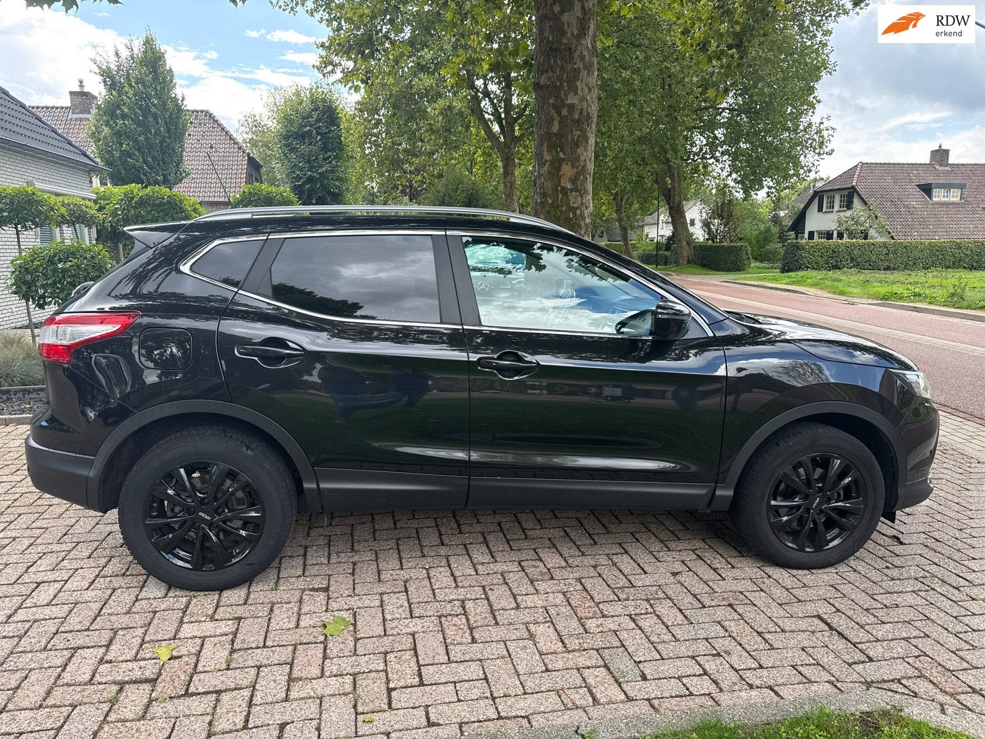 Nissan Qashqai 1.6 dCi Acenta, Auto's, Gebruikt, 4 cilinders, Zwart, Bedrijf
