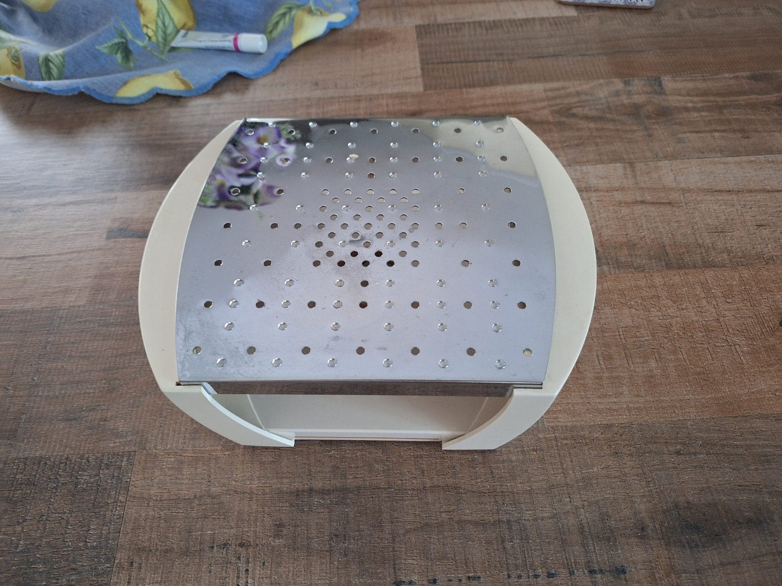 Warmhoudplaat met theelichtje - Houd je gerechten warm, Beige, Kunststof, Ophalen of Verzenden, Zo goed als nieuw