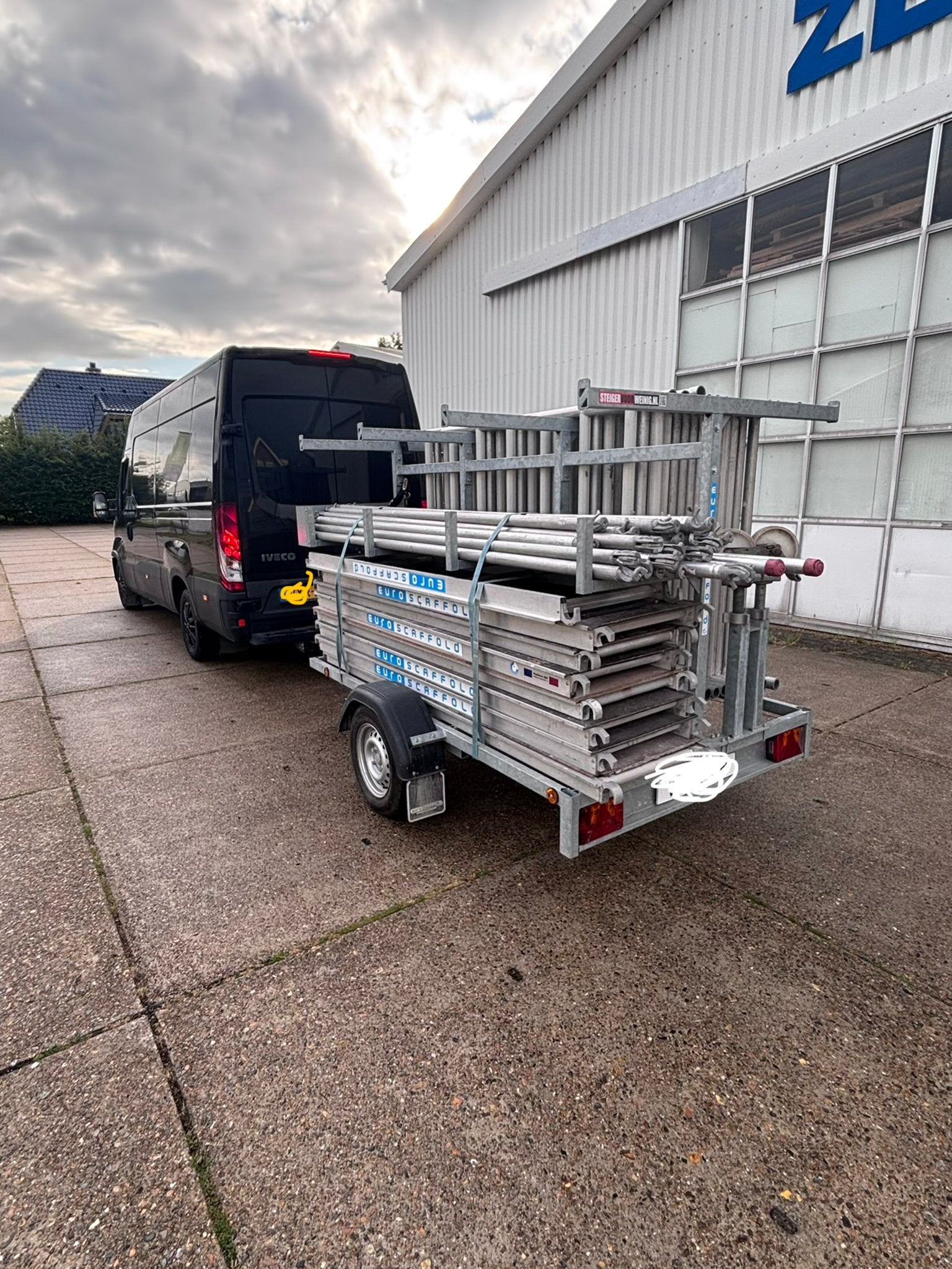 TE HUUR Euroscaffold Steiger Aanhanger - Compleet - 14 meter, Ophalen, Gebruikt, Rolsteiger of Kamersteiger, 5 meter of hoger