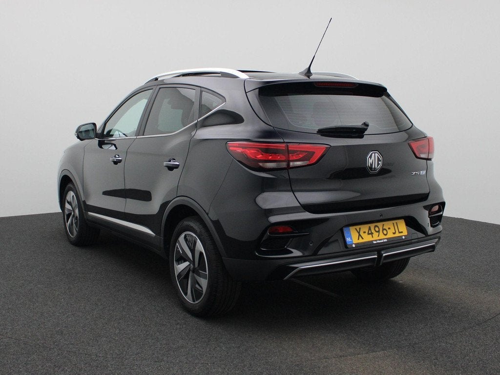 MG ZS EV Long Range Luxury 70 kWh | Leder | Panoramadak | Le, Auto's, MG, 12 maanden, Gebruikt, ZS, Zwart