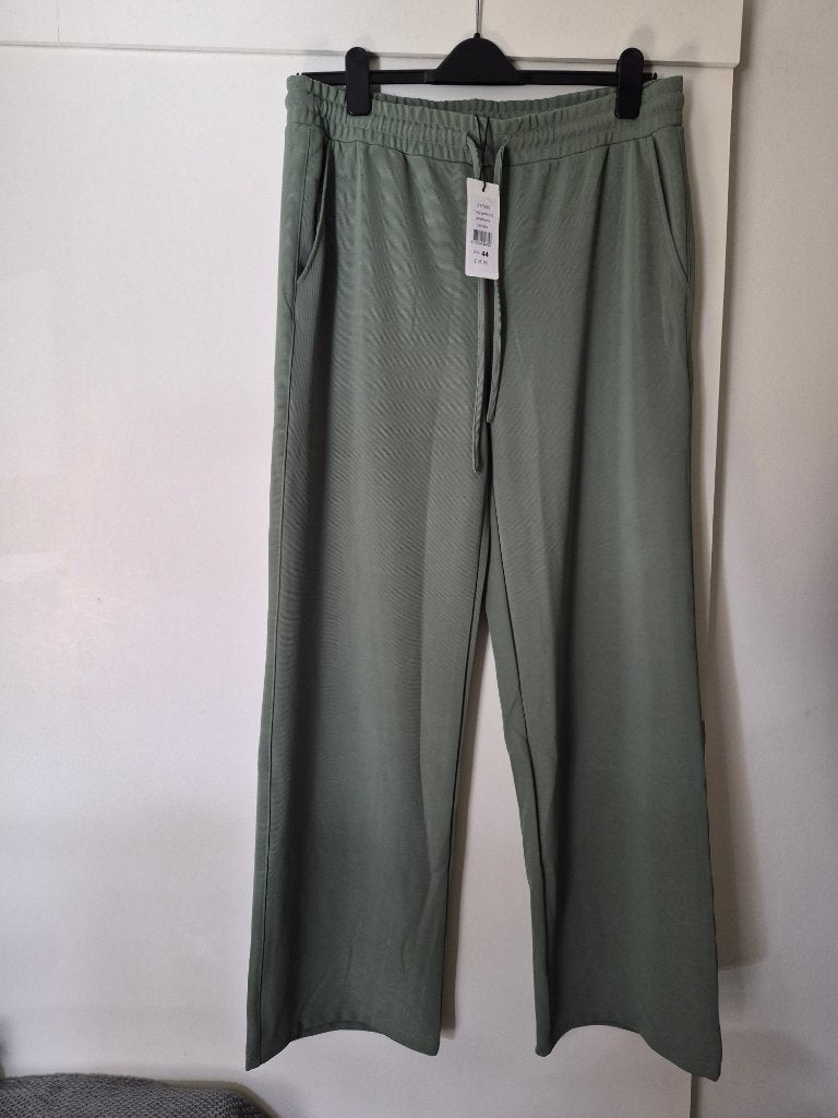NIEUW broek van norah maat 44, Maat 42/44 (L), Nieuw, Ophalen of Verzenden, Norah