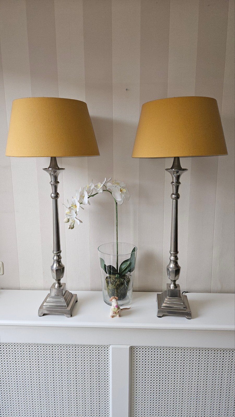 2x verzilverde schemerlampen + kap, Ophalen, Tafellamp, 25 cm, Zo goed als nieuw