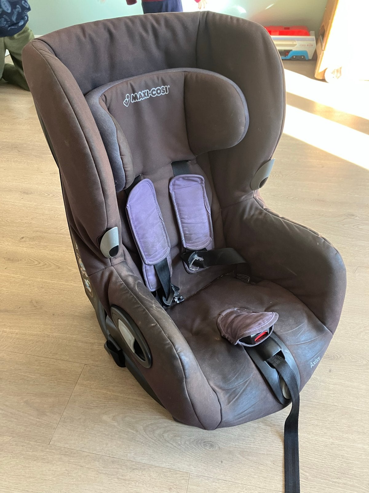 Maxi-Cosi Axiss autostoel - Draaibaar en comfortabel, Kinderen en Baby's, Ophalen, Verstelbare rugleuning, 9 t/m 18 kg, Maxi-Cosi