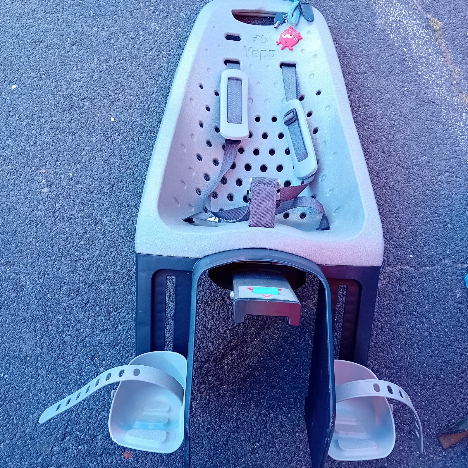 Fietsstoeltje met beugel, Fietsen en Brommers, Fietsaccessoires | Fietsstoeltjes, Ophalen of Verzenden, Gebruikt