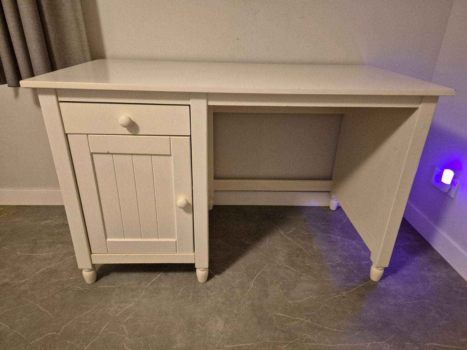 Wit kinderbureau 120x60x75 (LxBxH) met lade en kastje, Huis en Inrichting, Ophalen, Met lades, Gebruikt, Hout