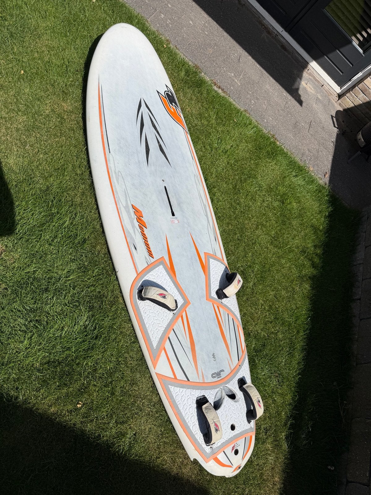 F2 SX-M 105 liter windsurfplank met vin, Watersport en Boten, Ophalen, Gebruikt, Minder dan 250 cm, F2