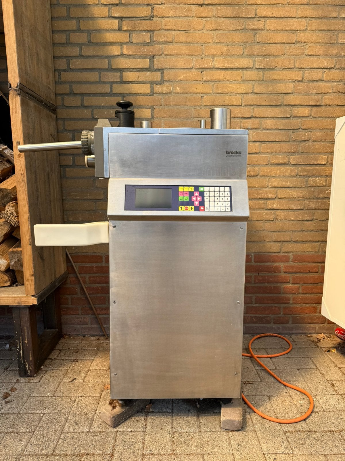 Frey kompakta 2 30 liter vulbus, Ophalen