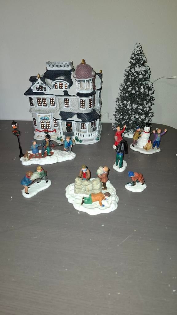 Lemax Laurel House Classic Christmas set of 12  kerstdorp, Diversen, Kerst, Ophalen of Verzenden