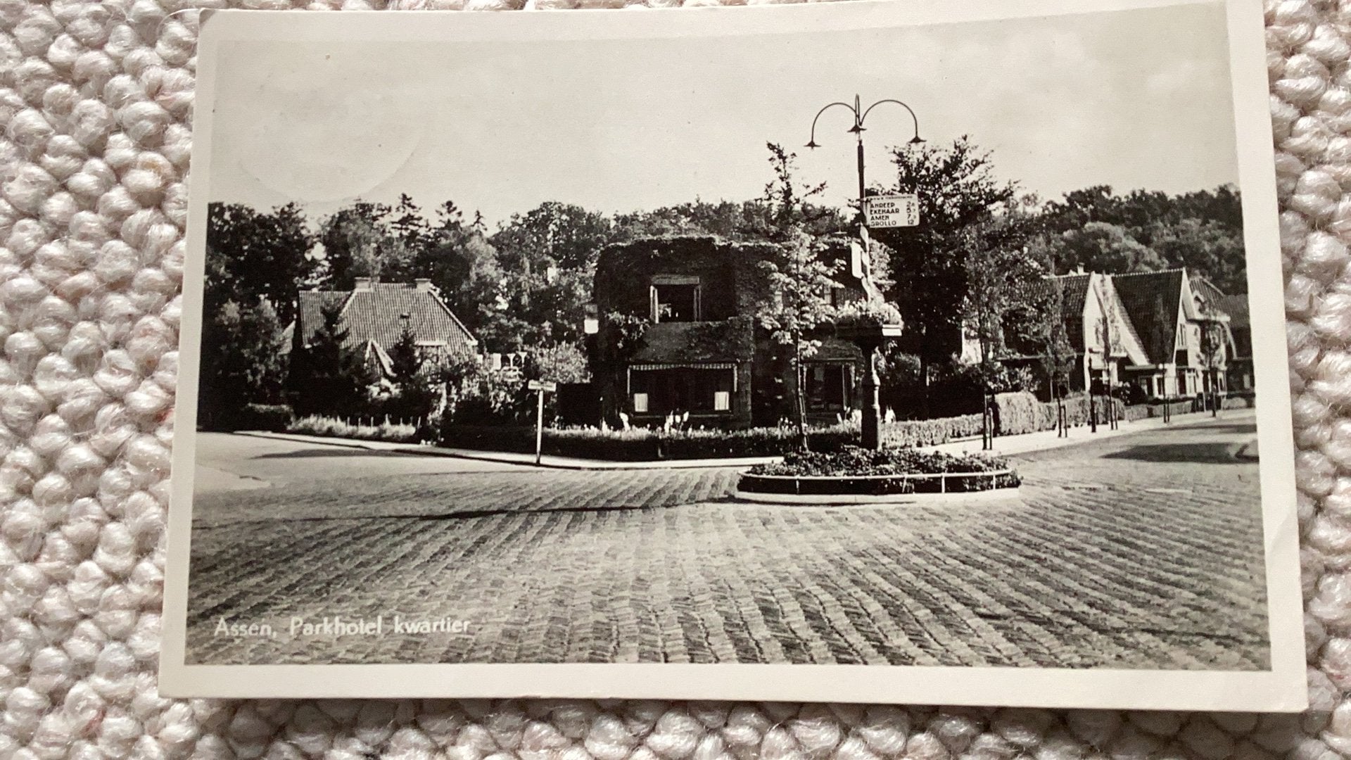 Ansichtkaart Assen Parkhotel Kwartier 1951. 986, Ophalen of Verzenden, 1940 tot 1960, Gelopen, Drenthe
