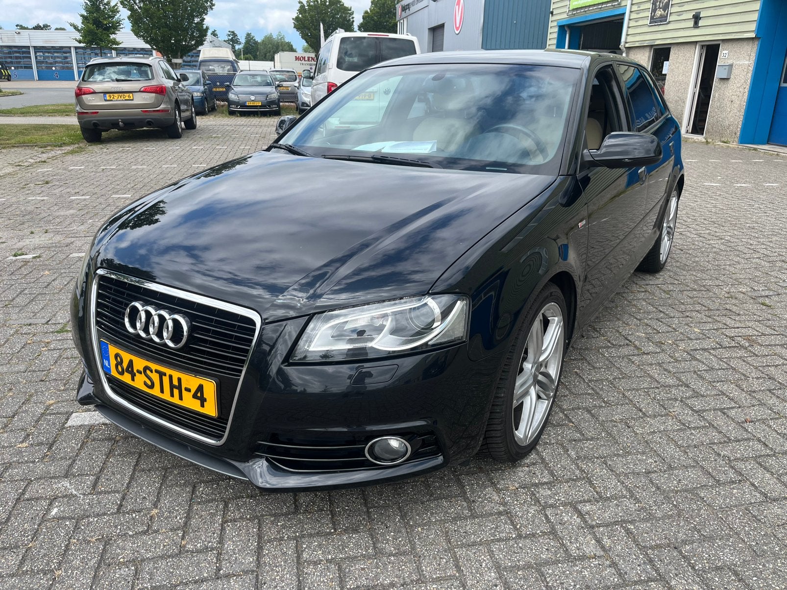 Audi A3 1.4 Automaat S-Line  / Nwe ketting / Nwe koppeling, Auto's, Audi, 125 pk, Beige, 4 cilinders, Zwart