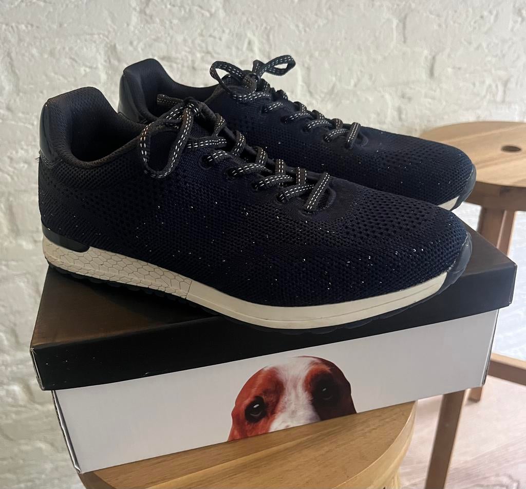 HUSH PUPPIES donkerblauw maat 39, Kleding | Dames, Schoenen, Ophalen of Verzenden, Zo goed als nieuw, Blauw, Sneakers of Gympen