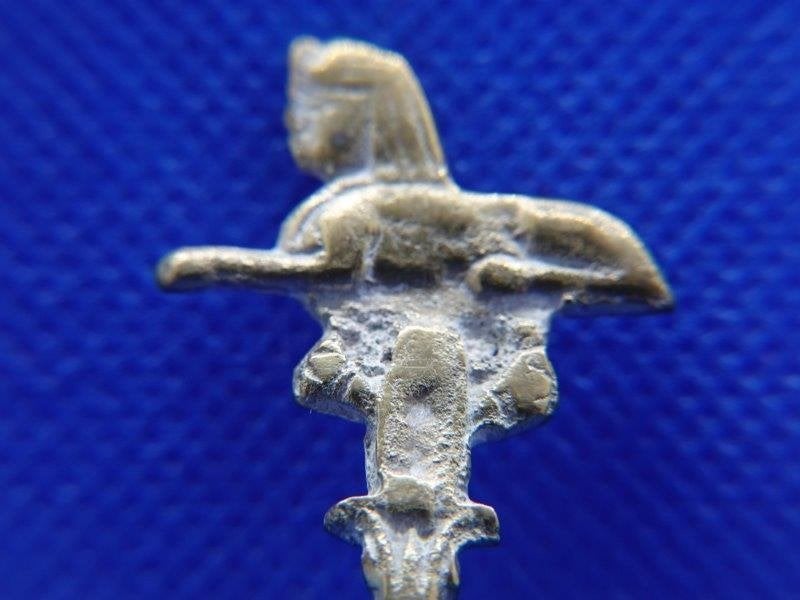 Lepeltje: Egypte  Spinhx koper kleur, Antiek en Kunst, Verzenden