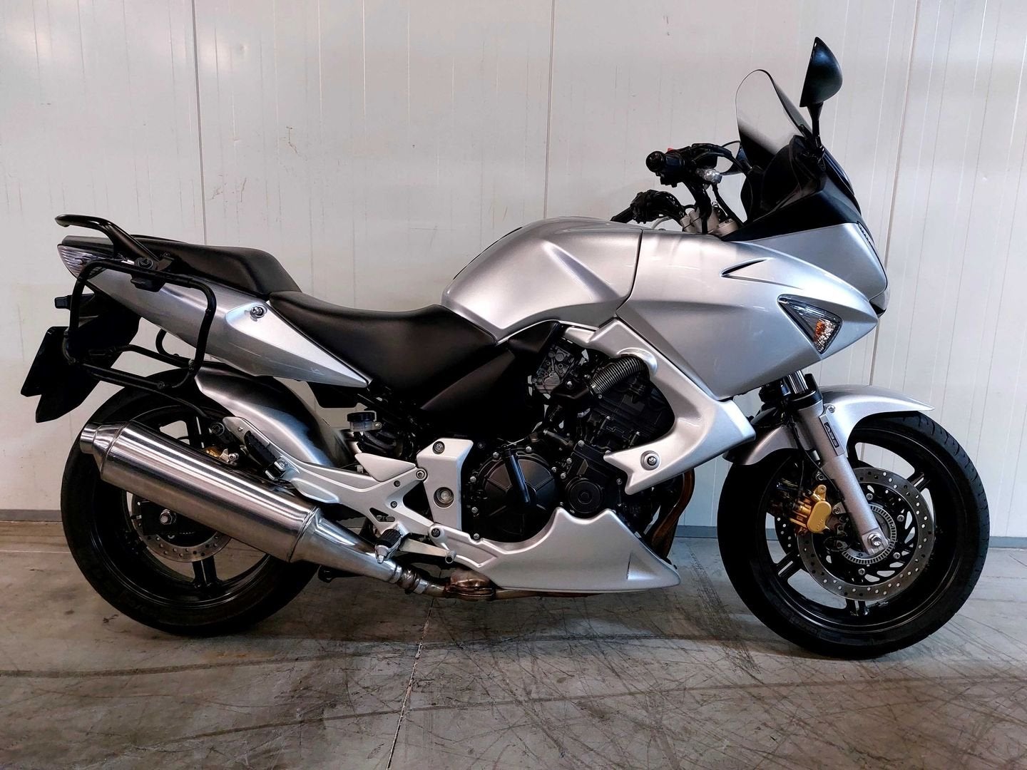 HONDA CBF 600 S ABS (bj 2005), HONDA, 4 cilinders, Motorrijbewijs A, Bedrijf