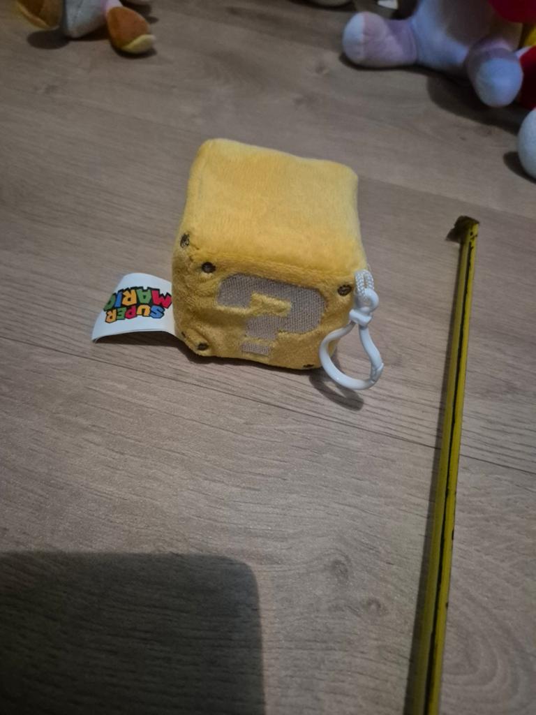 Super mario bros sleutelhanger quistion blok, Ophalen of Verzenden, Nieuw