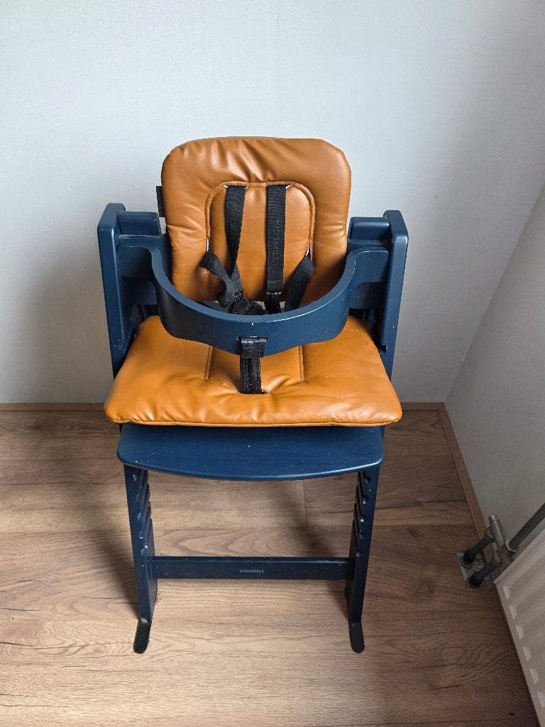 Kidsmill UP! Kinderstoel met newborn zitje, Kinderen en Baby's, Kinderstoelen, Ophalen, Gebruikt, Meegroeistoel, Gordel(s)