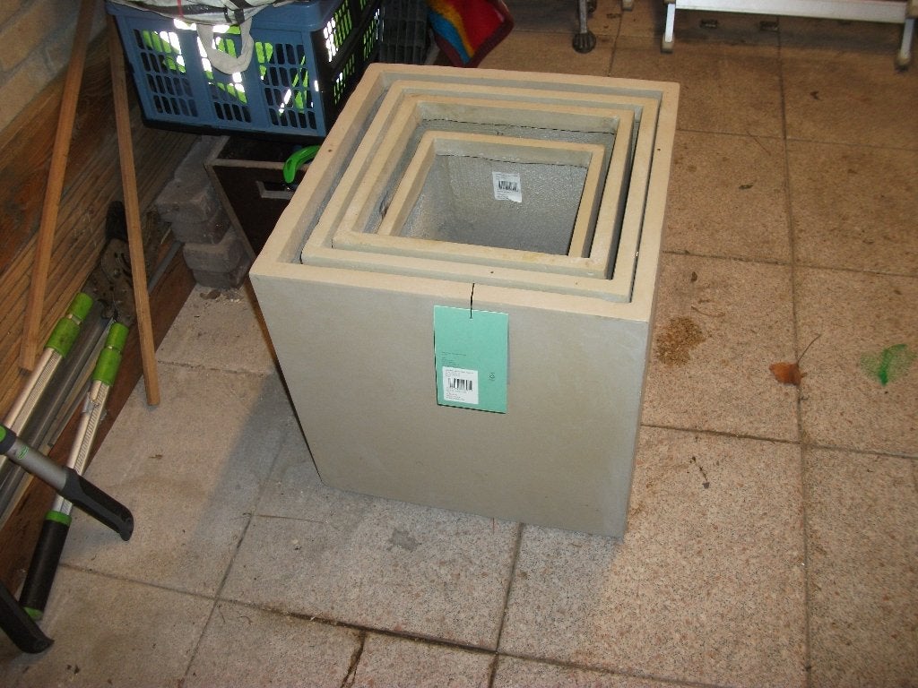 4X Bloempot SQUARE Taupe NIEUW !, Ophalen, Overige materialen, 40 cm of meer, Nieuw