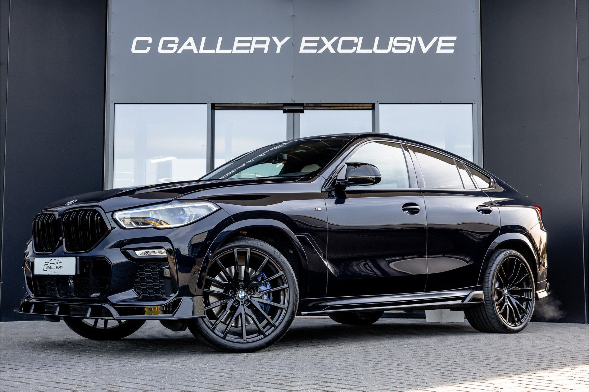 BMW X6 M50i High Executive - M Sport | Panorama | 4-wielstur, Automaat, Gebruikt, 2210 kg, 532 pk