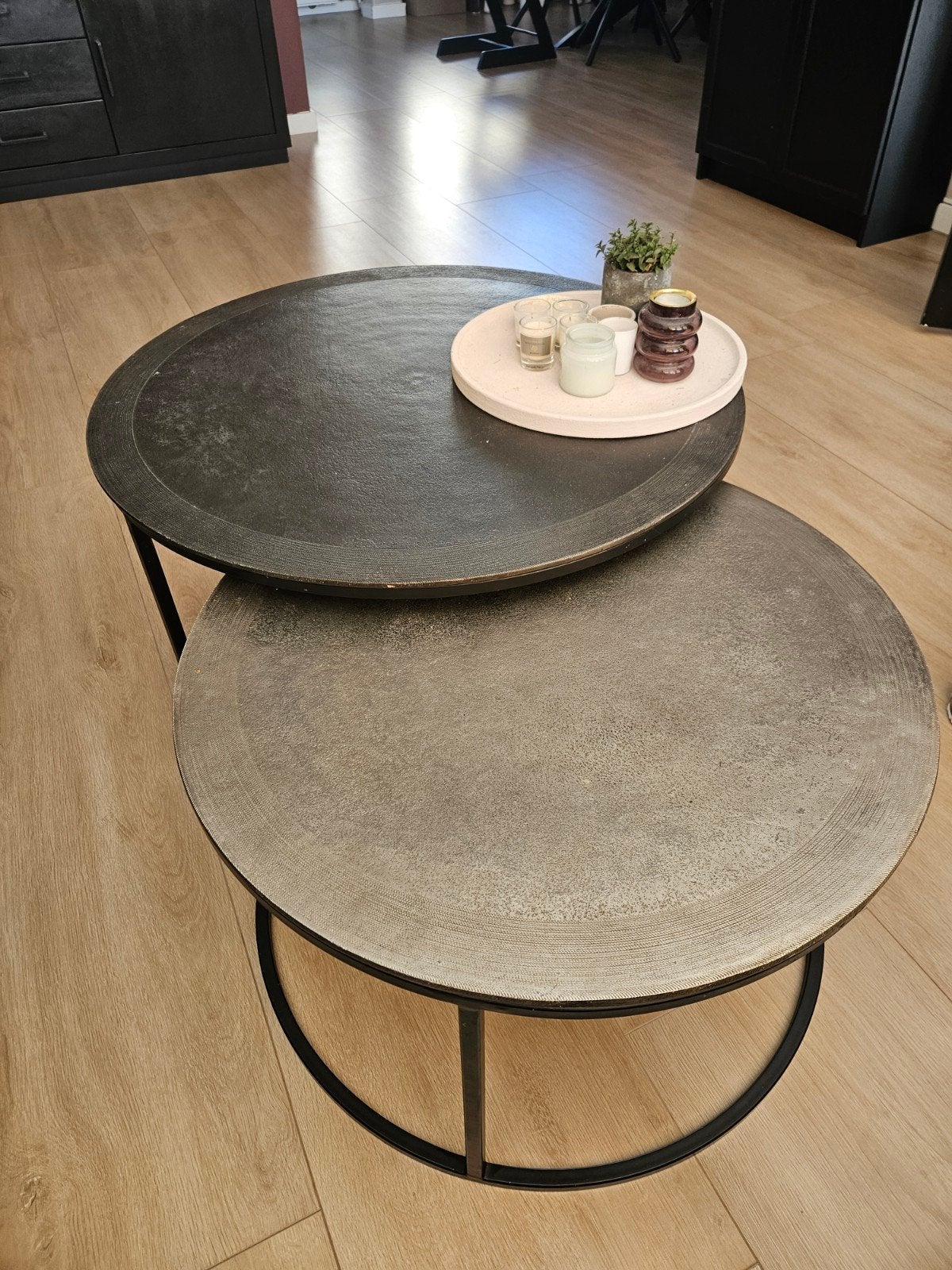 Salontafel set van 2 metaal - Rond en modern, Ophalen, 50 – 75, Gebruikt, 50 tot 100 cm