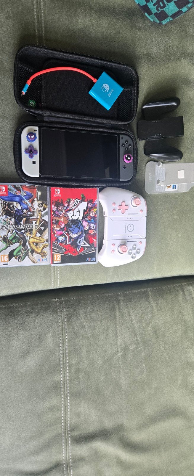 Nintendo Switch OLED 64 GB met games en accessoires, Spelcomputers en Games, Spelcomputers | Nintendo Switch, Zo goed als nieuw
