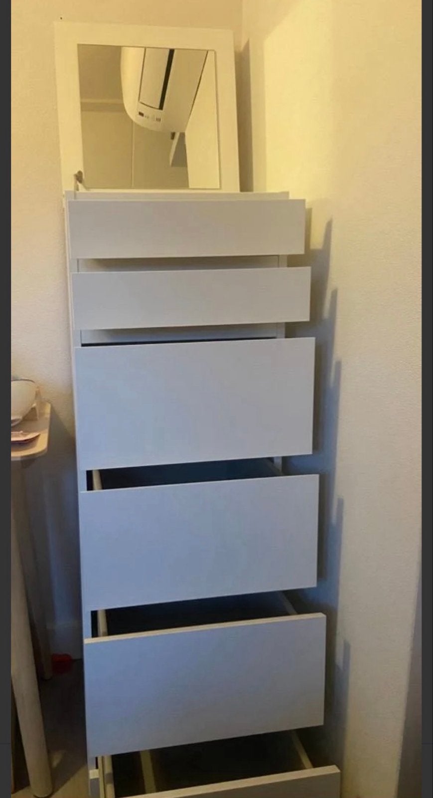 IKEA Malm ladekast met spiegel, Minder dan 50 cm, Ophalen of Verzenden, Zo goed als nieuw, Met lade(s)