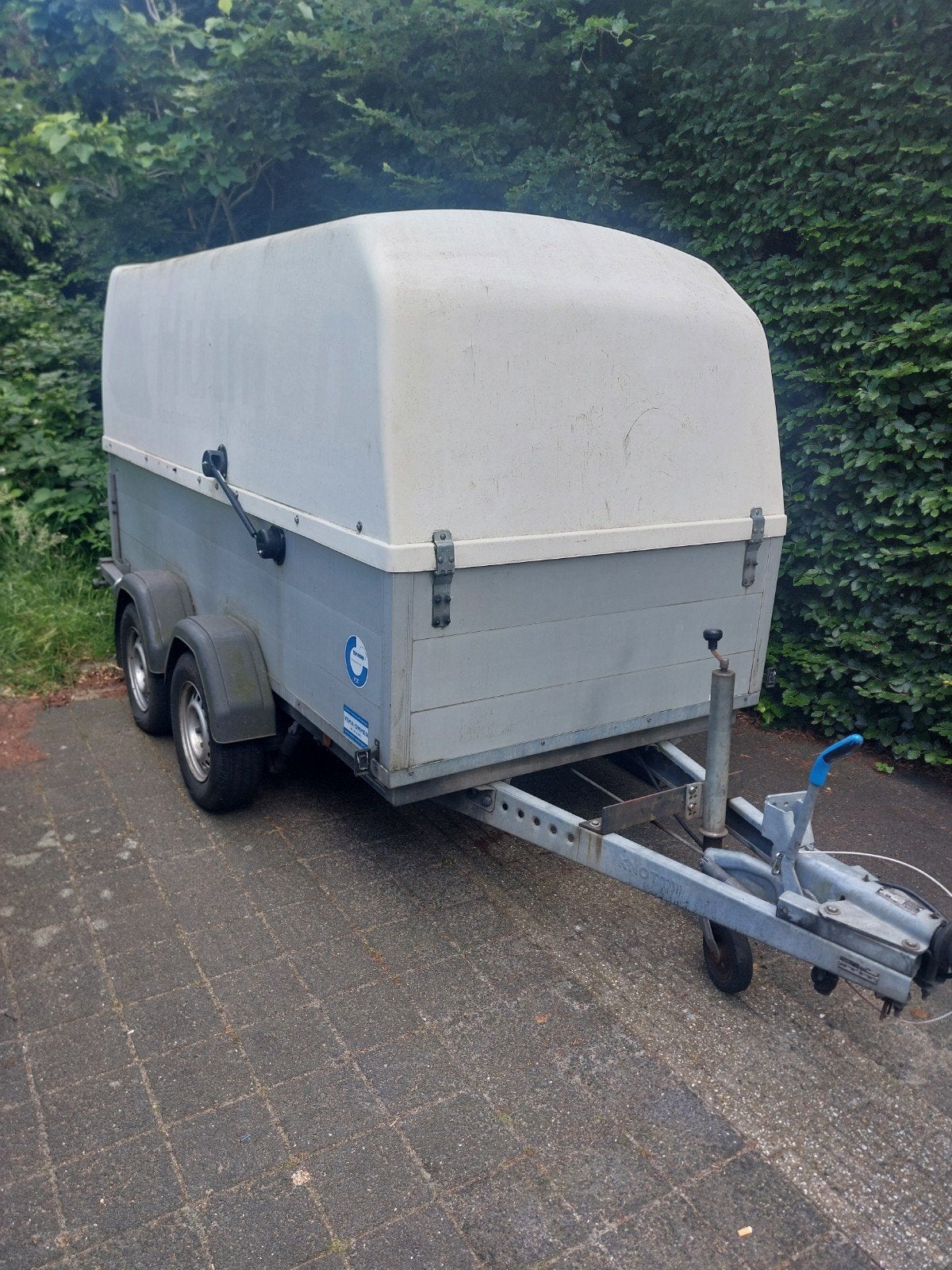 Westfalia nova dichte aanhanger, Ophalen