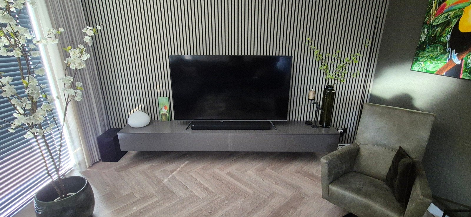 Tv-meubel, Interstar, zwevend., Ophalen, 25 tot 50 cm, Minder dan 100 cm
