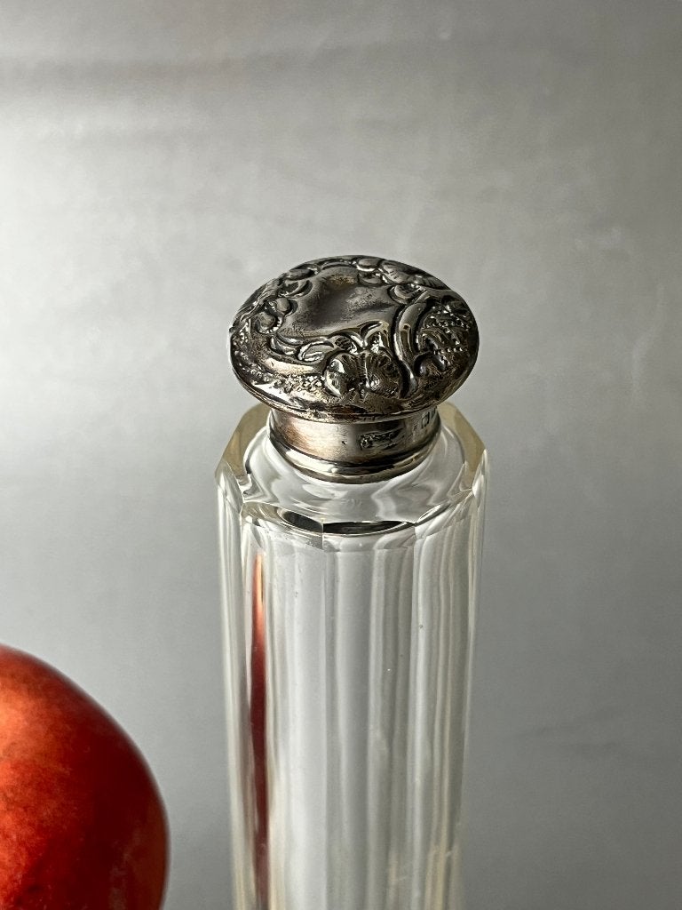 Glazen fles met zilveren dop, Antiek en Kunst, Ophalen of Verzenden, Zilver