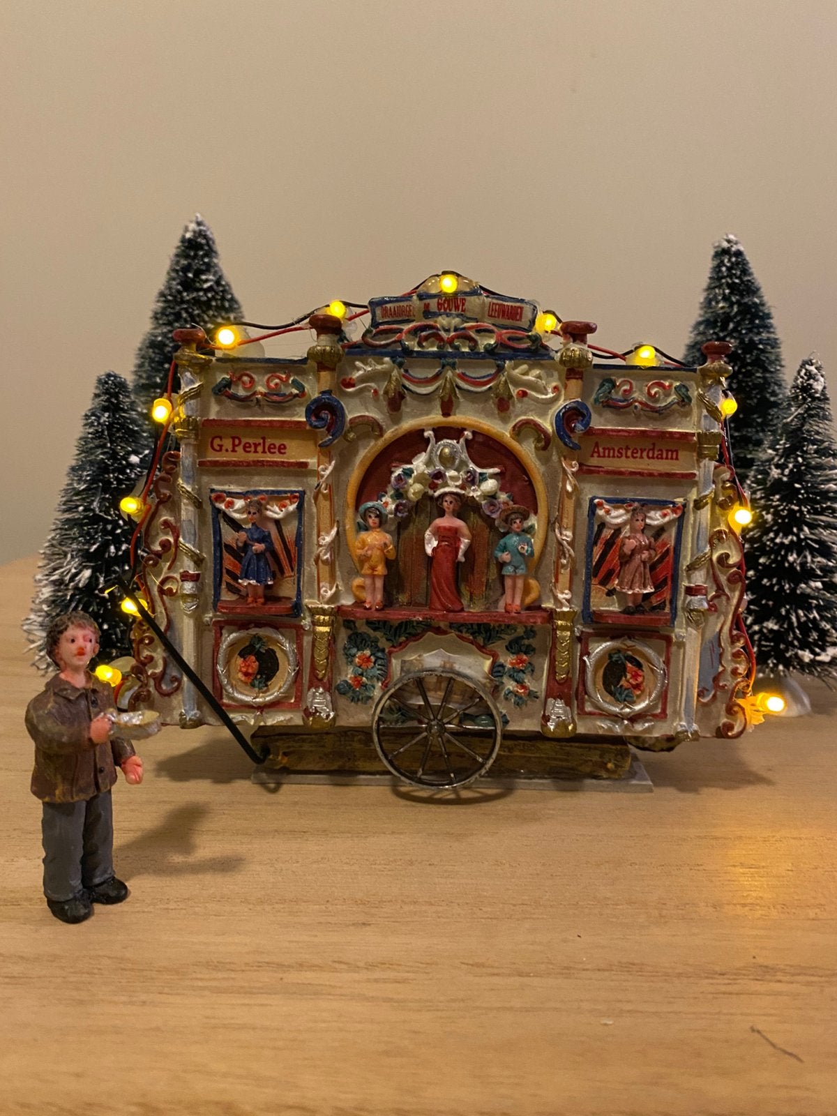 Dickensville Draaiorgel - muziek en verlichting - Kerstdorp, Ophalen of Verzenden, Zo goed als nieuw