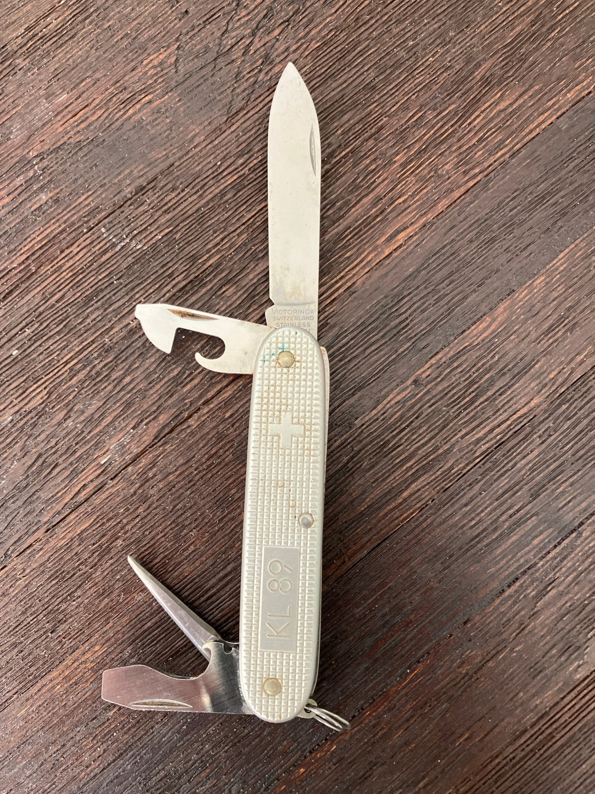 Victorinox Zwitsers zakmes Nederlandsche landmacht KL 89, Ophalen of Verzenden, Landmacht, Nederland, Mes of Dolk