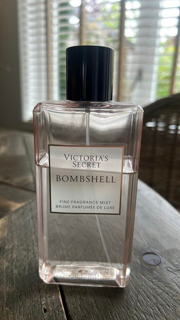 Victoria’s Secret Bombshell Fine Fragrance Mist, Ophalen of Verzenden, Gebruikt