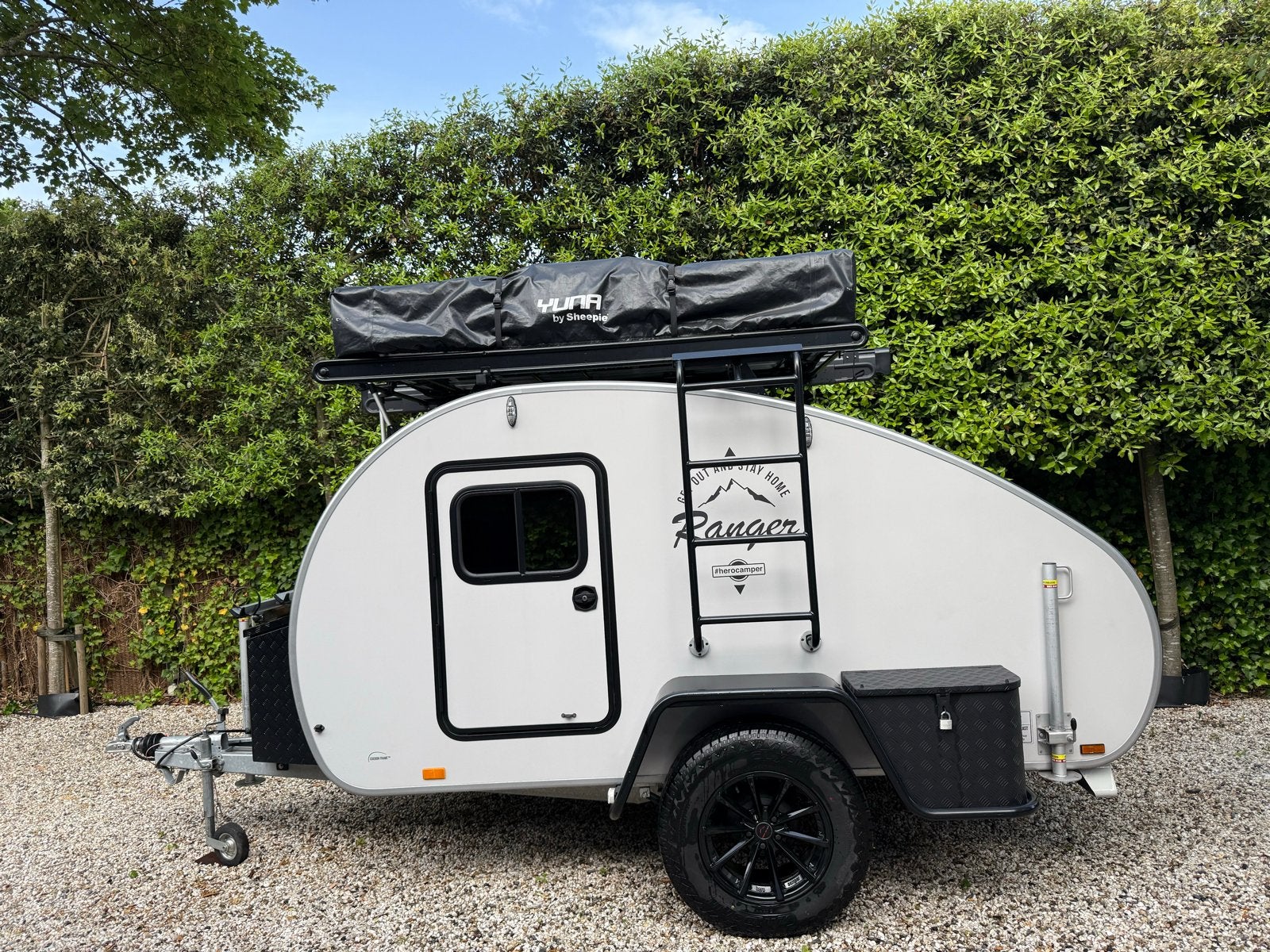 Hero camper Ranger, Caravans en Kamperen, Caravans, Particulier, tot en met 4, 1000 - 1250 kg, Overige, Overige merken, Vast bed