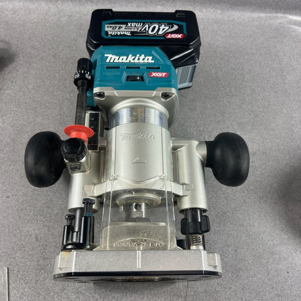Makita RT002GZ Bovenfrees kantenfrees op accu | 412211, Doe-het-zelf en Verbouw, Gebruikt, Accu, Ophalen of Verzenden, Makita
