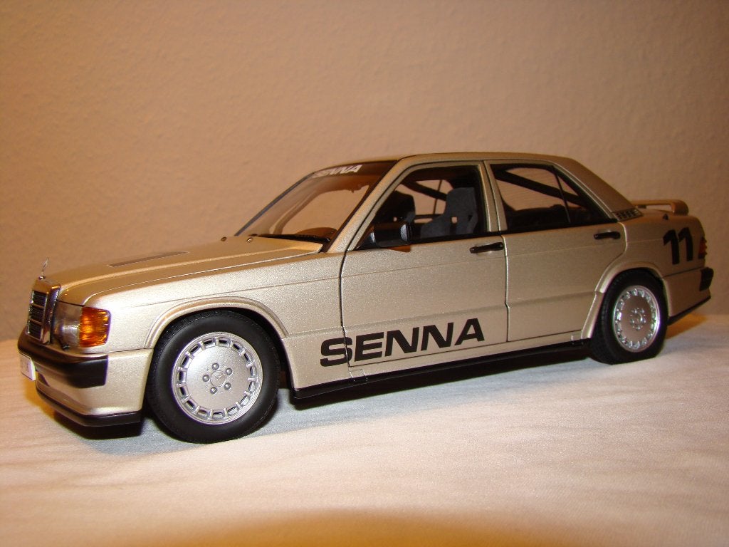 Mercedes 190E 2.3 16v Senna 1984, Hobby en Vrije tijd, Modelauto's | 1:18, Ophalen, Zo goed als nieuw, Auto, Autoart