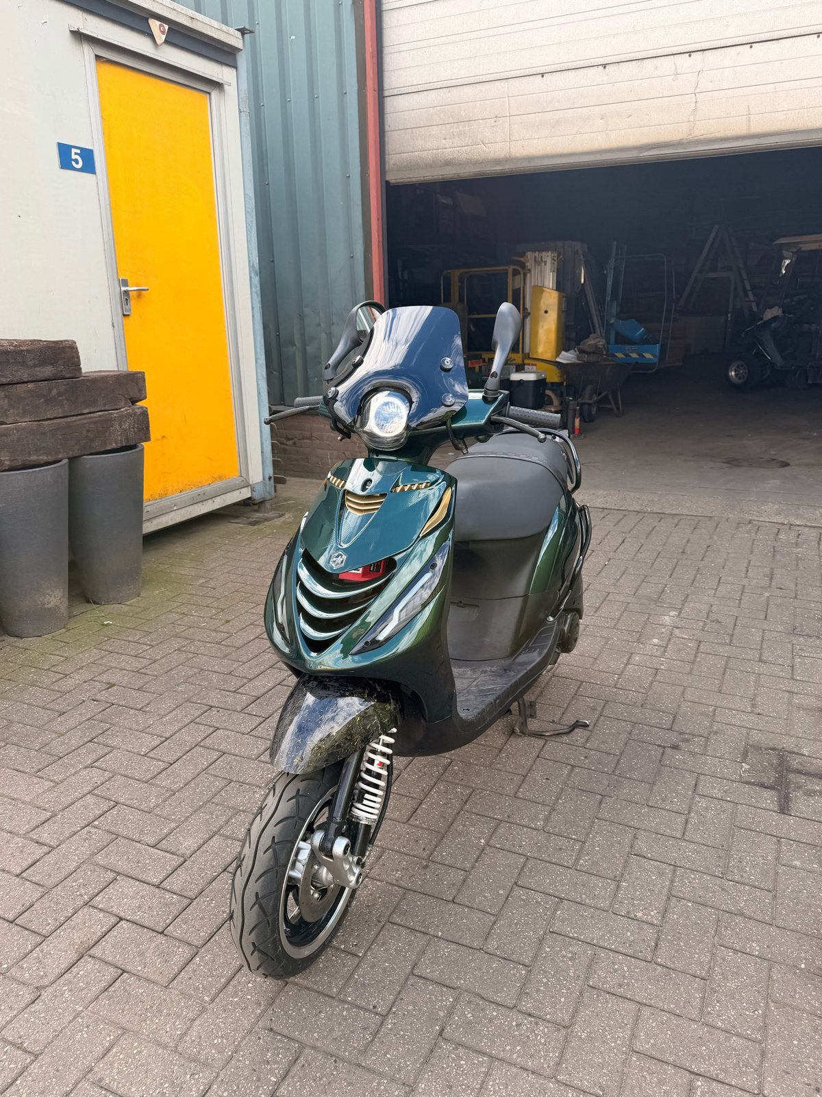 Piaggio zip iget 2020 model, Ophalen, Maximaal 45 km/u, Zip, Zo goed als nieuw