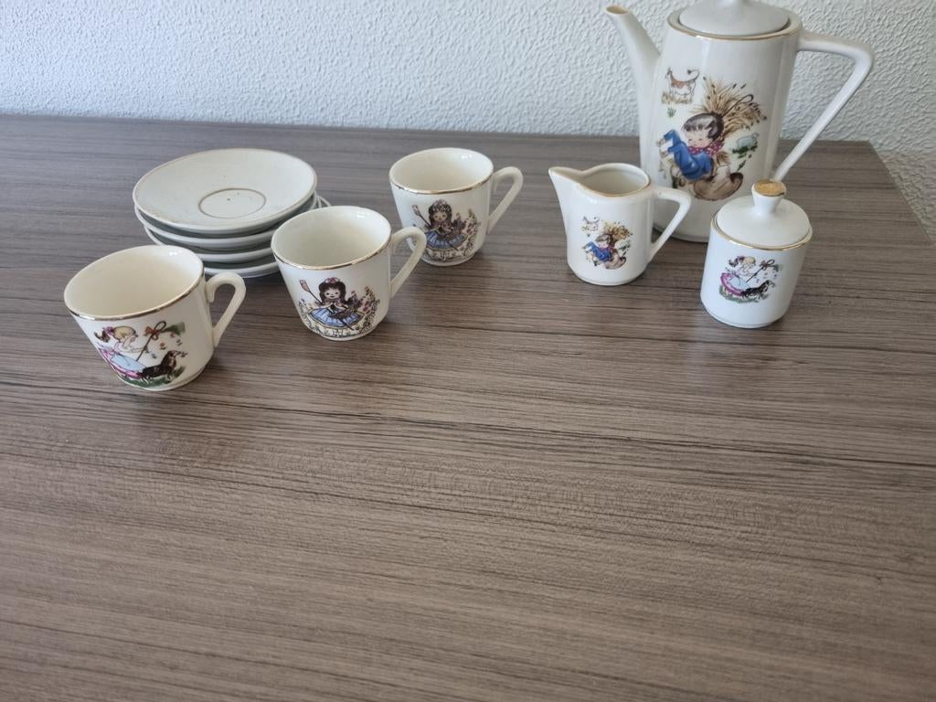 Vintage Kinder Theeservies - Theepot, Melkkannetje, Suikerpo, Ophalen