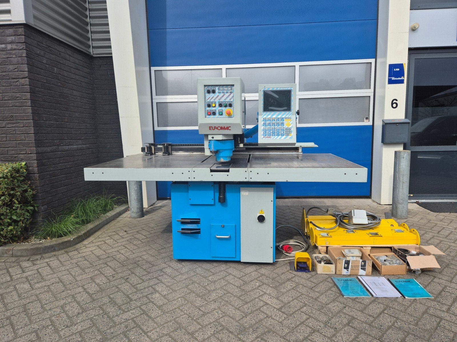 EUROMAC CX 750/30 Ponsmachine Compleet met toebehoren!!, Zakelijke goederen, Ophalen of Verzenden, EUROMAC, Info@bolkmachinehandel.nl