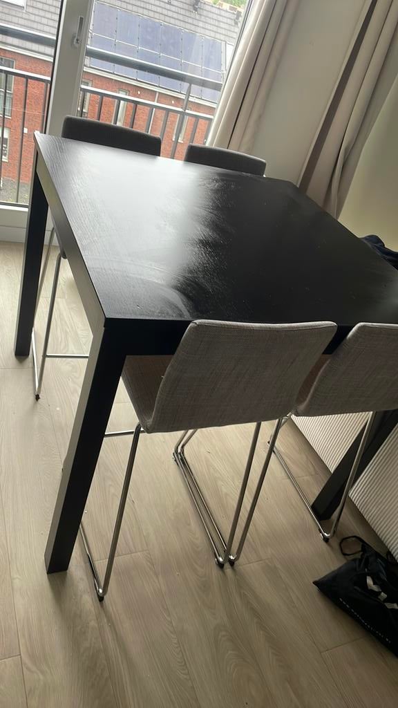 Eettafel met 4 stoelen, Ophalen, Vierkant, Zo goed als nieuw, Vier personen