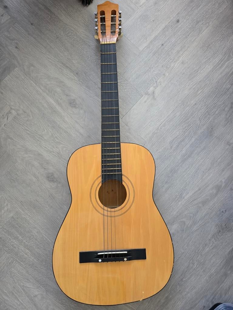 Gebruikte gitaar - Ideaal voor onderdelen, Muziek en Instrumenten, Snaarinstrumenten | Gitaren | Akoestisch, Ophalen, Gebruikt
