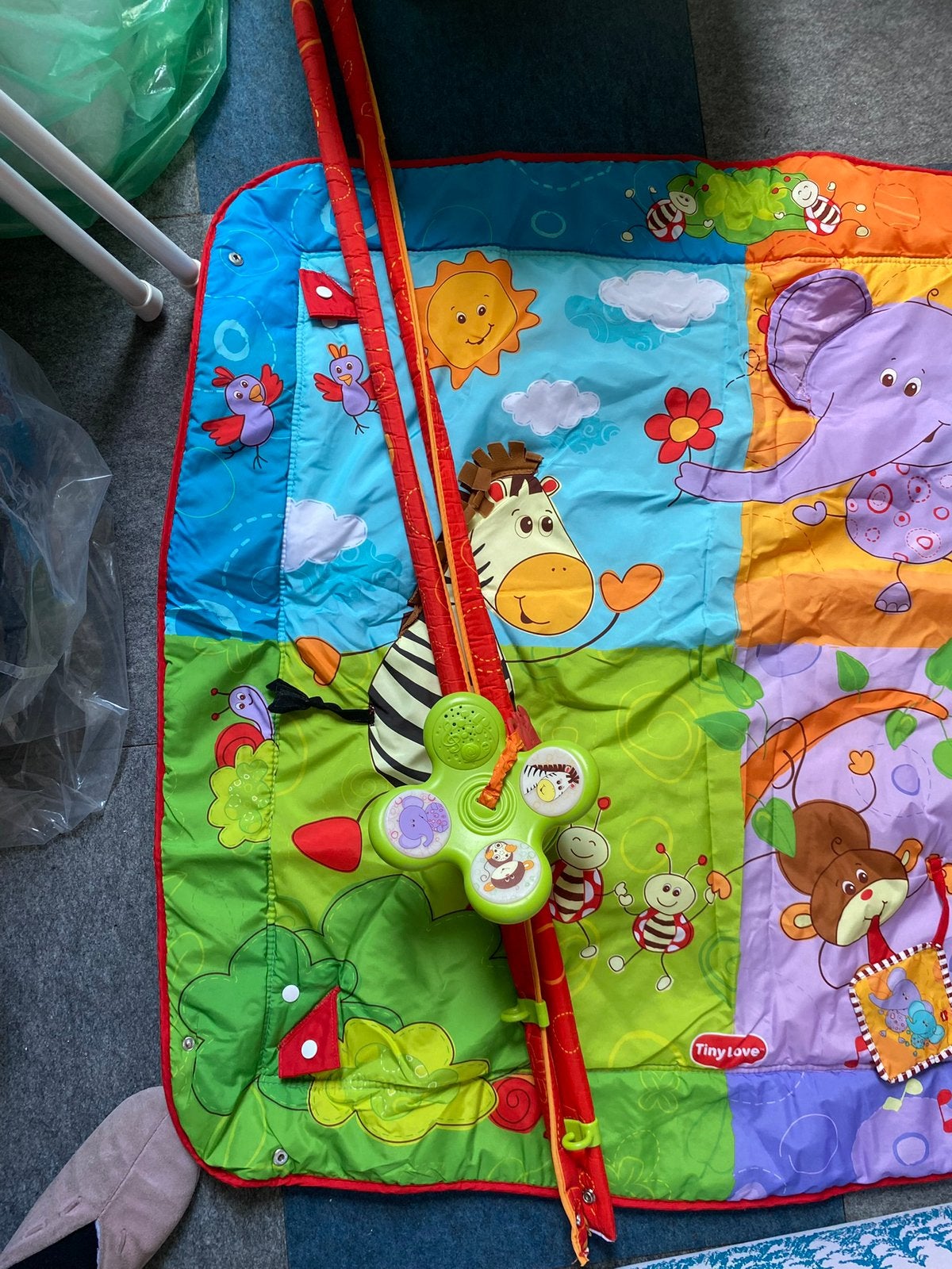 Stevige box met muziekboog en kleed, Kinderen en Baby's, Ophalen, Gebruikt, Vierkant, Boxkleed