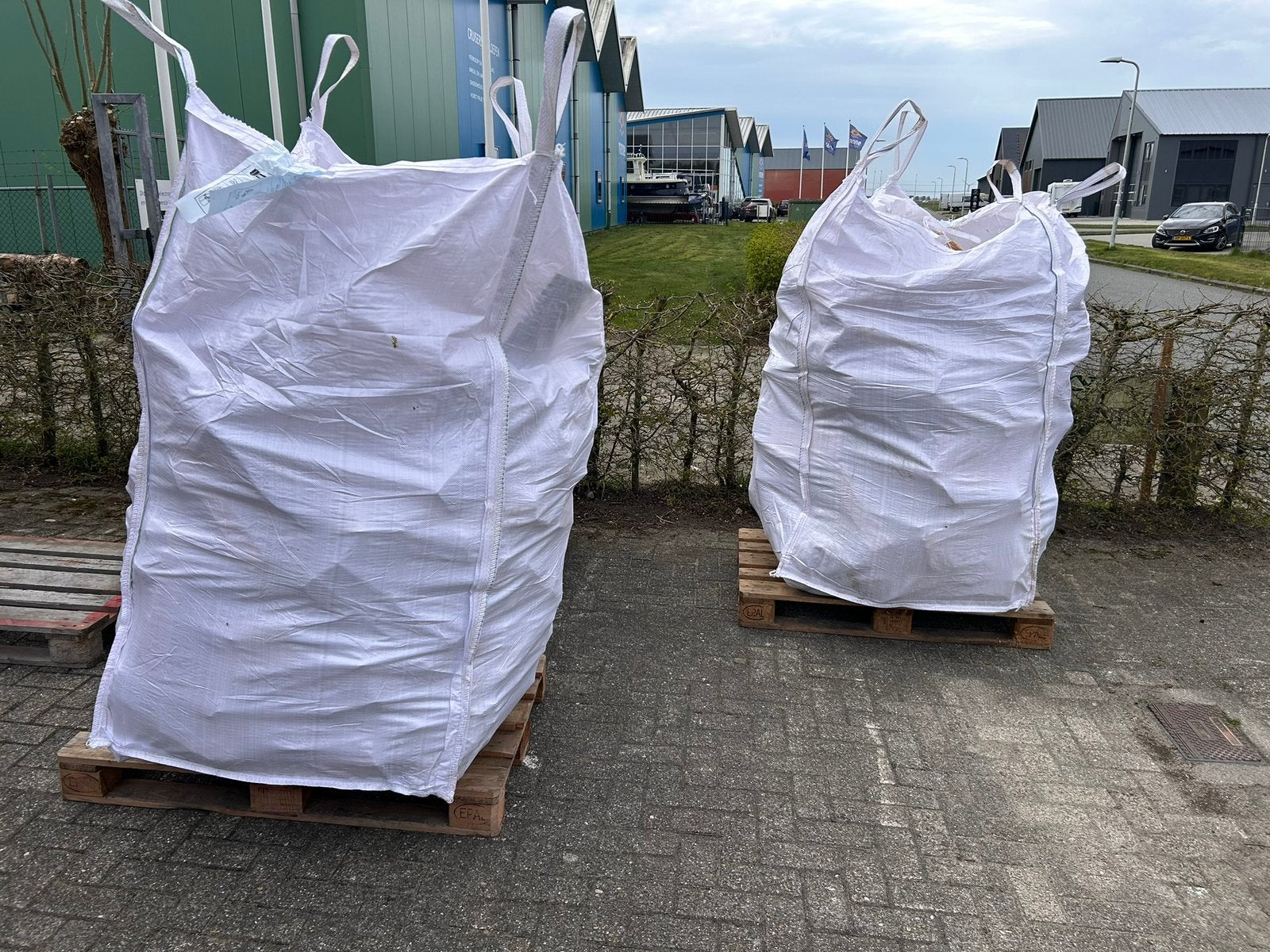 Haardhout brandhout in xxl big bags afhalen in Grou, Tuin en Terras, Haardhout, 3 tot 6 m³, Ophalen, Blokken
