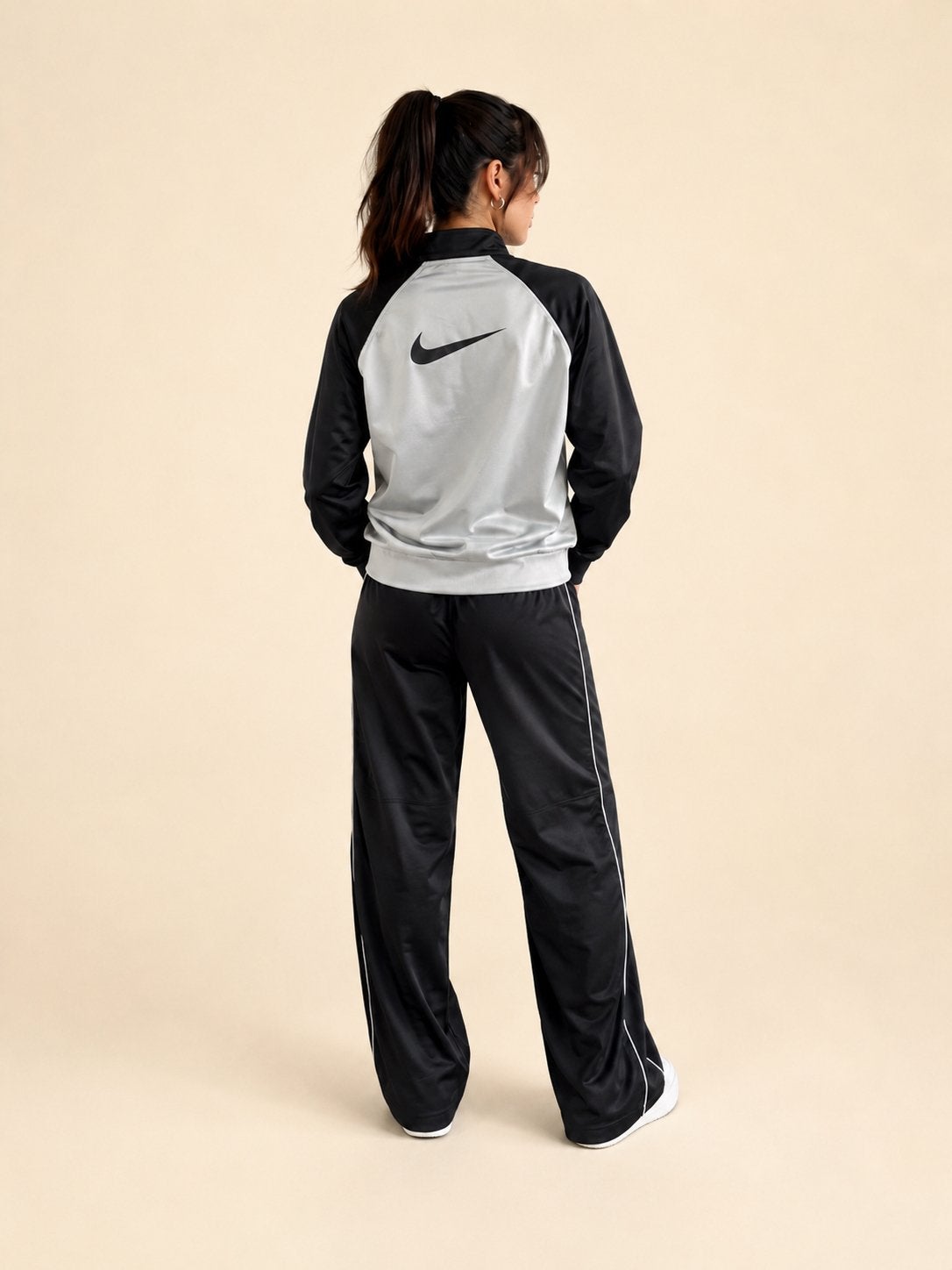 Nike Trainingspak Kinder/Jeugd - Maat L (152-158) - Zwart/Gr, Zwart, Ophalen of Verzenden, Zo goed als nieuw, Maat 42/44 (L)