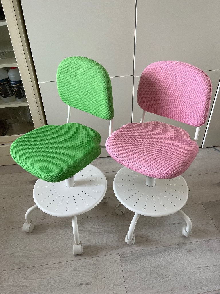 Bureau stoel kind ikea, Ophalen, Zo goed als nieuw