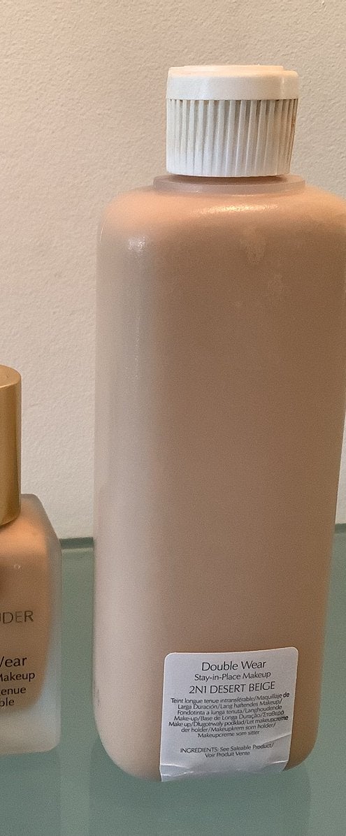 Estée Lauder Double Wear Stay-in-place 210 ML(salon product), Ophalen of Verzenden, Gebruikt, Gehele gezicht, Camouflage